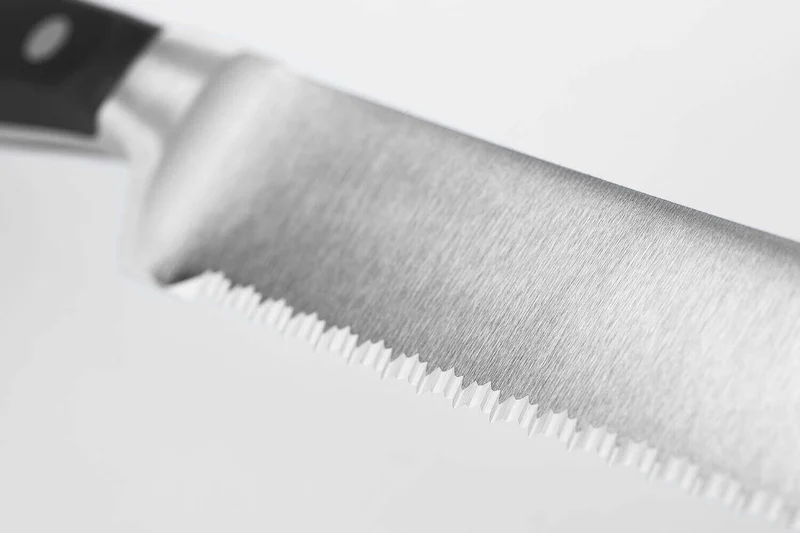 Couteau à pain Wüsthof Classic lame micro-dentelée forgée 23cm