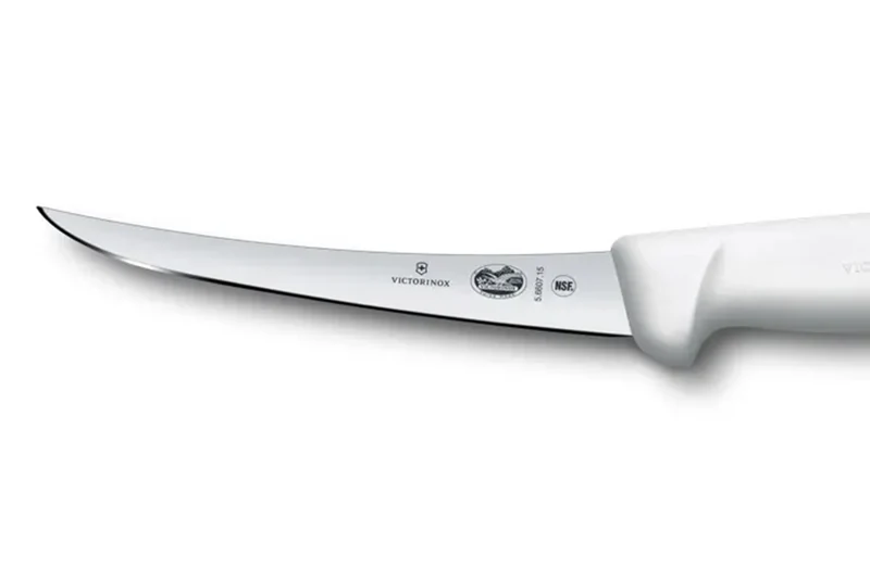 Couteau désosser lame renversée 15cm Victorinox 5.6607.15