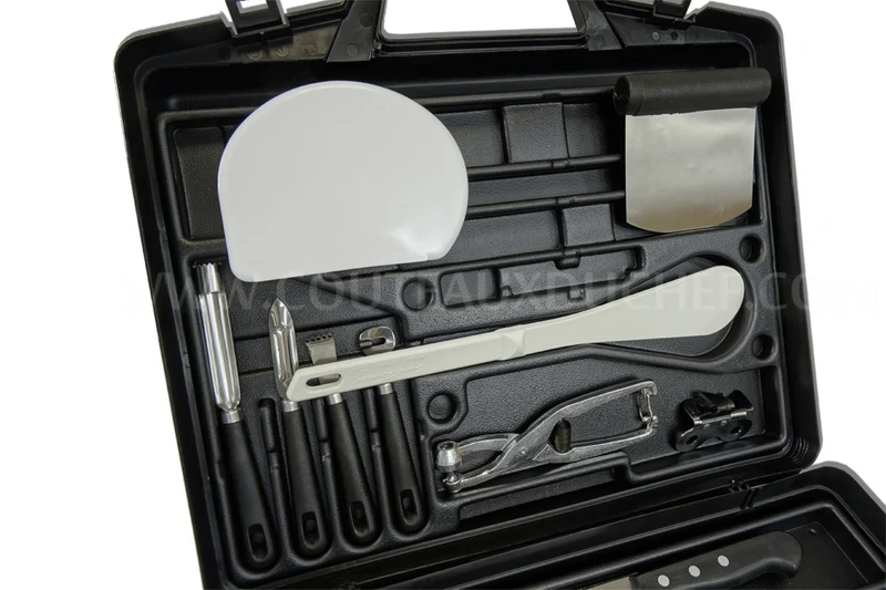 Malette du patissier 19 ustensiles et accessoires Au Nain