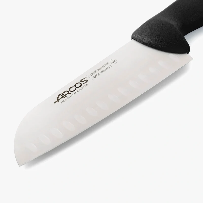 Cuchillo Santoku color negro Serie 2900 180 mm