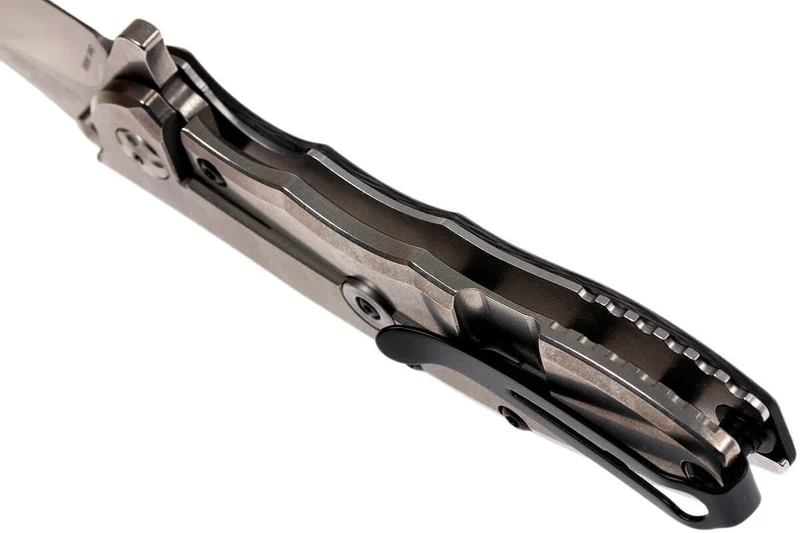 Couteau pliant Zero Tolerance ZT0562CF manche fibre de carbone et titanium 12,2cm