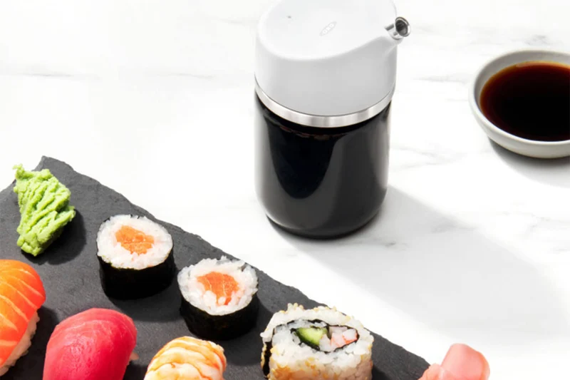 Huilier / vinaigrier OXO en verre avec bec verseur anti goutte