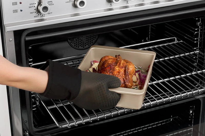 Gant de cuisine OXO en silicone