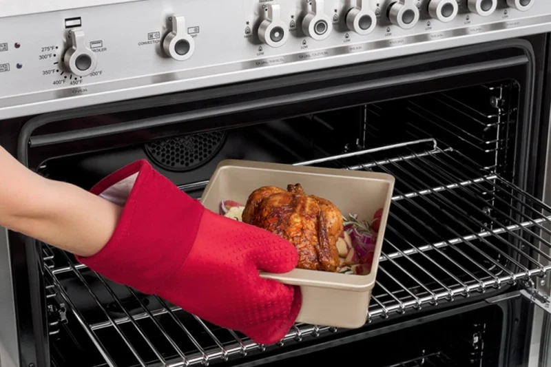 Gant de cuisine OXO en silicone