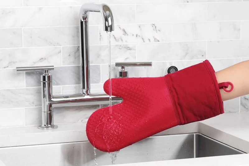 Gant de cuisine OXO en silicone