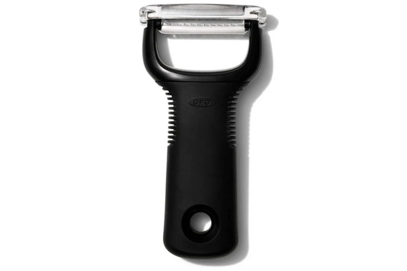 Eplucheur à julienne OXO inox lame crantée manche noir