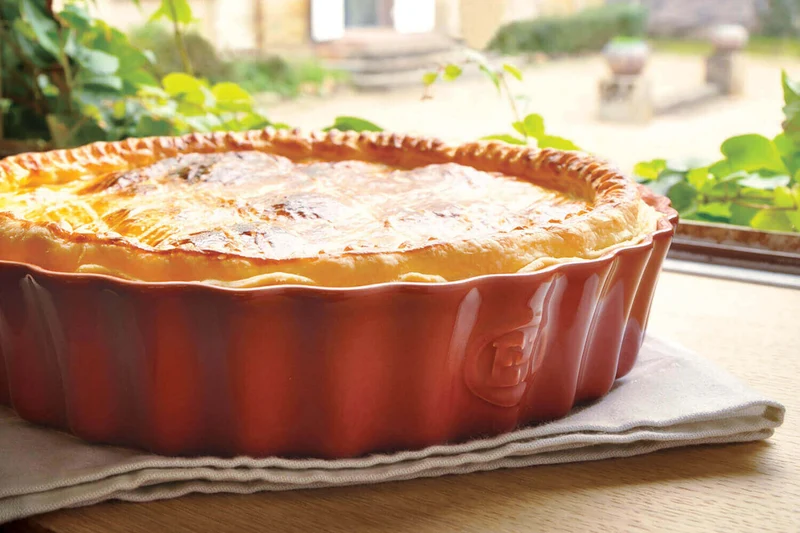 Tourtière haute cannelée Émile Henry 28cm en céramique