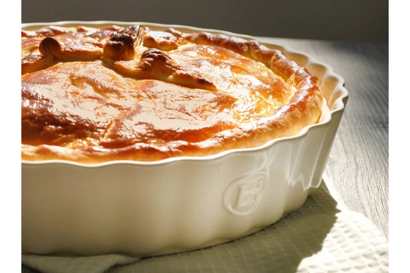 Tourtière haute cannelée Émile Henry 28cm en céramique