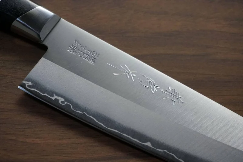 Couteau santoku japonais Japan Kanetsune 18cm acier Sandvik
