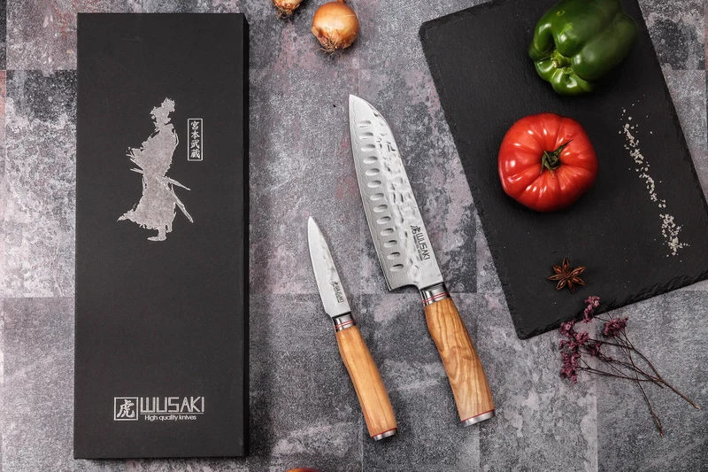 Coffret de 2 couteaux Wusaki Damas 10Cr manches en olivier Santoku + Office
