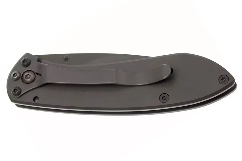 Couteau pliant BUCK NOBLEMAN n°327TTS manche acier titanium 9cm