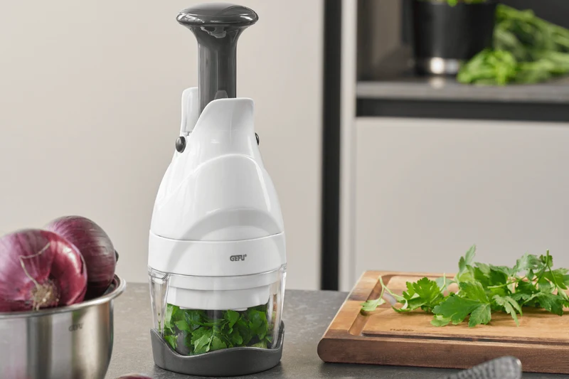 Hachoir de légumes et de fines herbes Gefu en inox et ABS