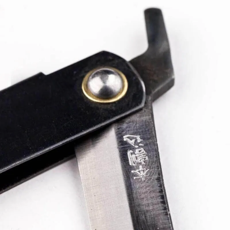Couteau pliant Higonokami 670 acier carbone manche noir gravé 12cm en acier