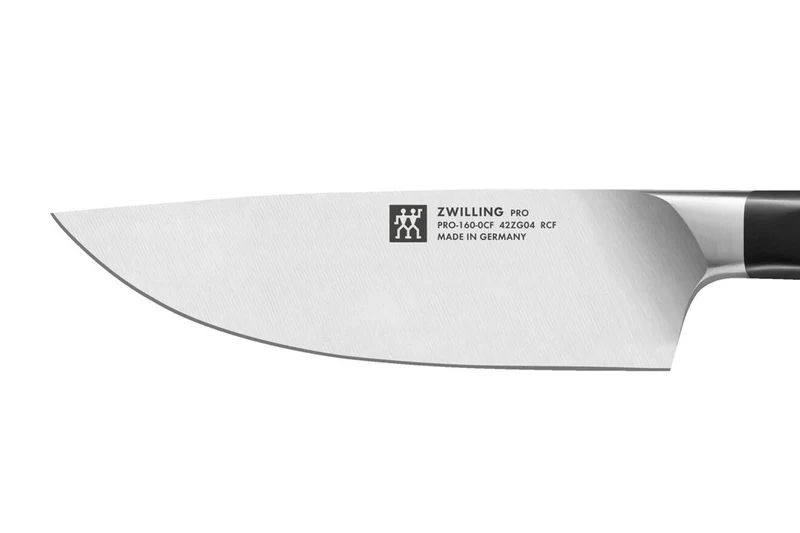 Couteau de chef Zwilling Pro lame large forgée 16cm