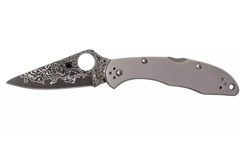 Couteau pliant SPYDERCO DELICA 4 Titanium Damas C11TIPD 11cm + étui