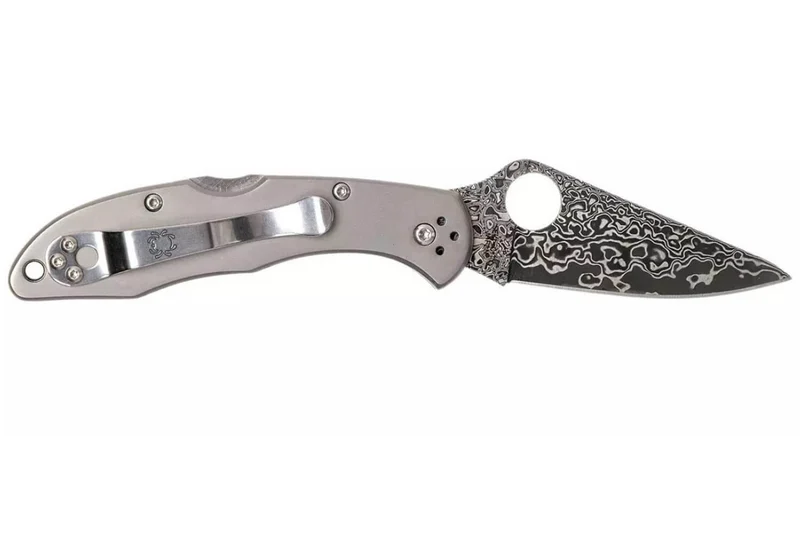 Couteau pliant SPYDERCO DELICA 4 Titanium Damas C11TIPD 11cm + étui