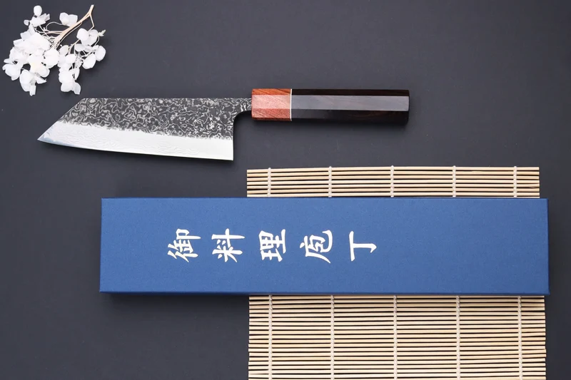 Couteau bunka 16,5cm japonais artisanal Masashi Yamamoto SLD Kuro damas