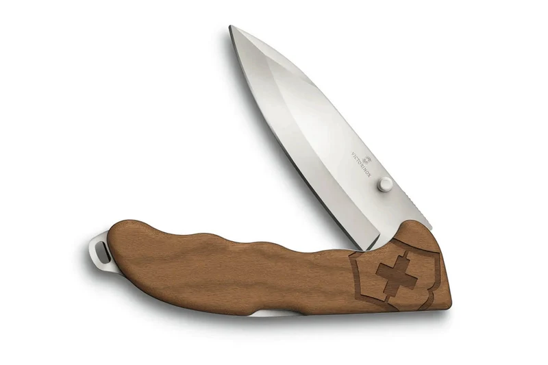 Couteau pliant Victorinox Evoke Wood 0.9415.D630 manche bois de noyer 13,6cm