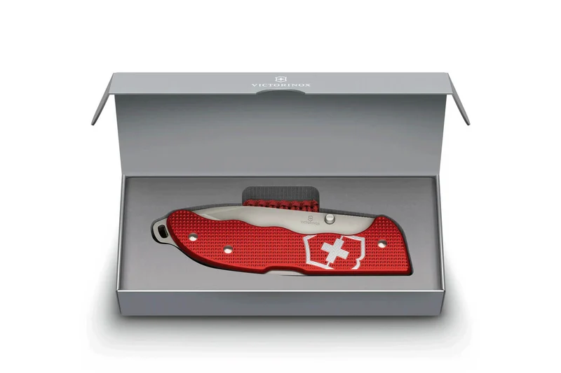 Couteau pliant Victorinox Evoke Alox 0.9415.D20 manche alox rouge 13,6cm