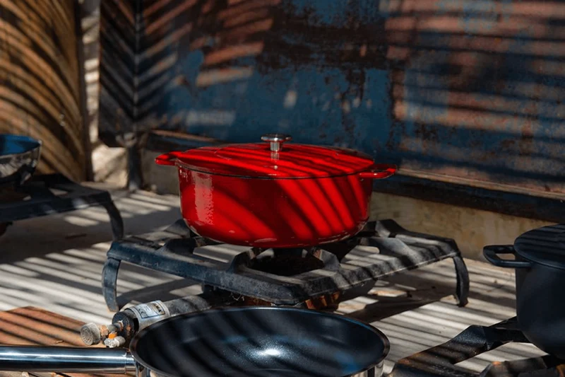 Cocotte Combekk Sous-chef Dutch Oven en fonte émaillée rouge