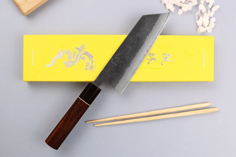 Couteau bunka 16,5cm japonais artisanal Yuzo Black Nashiji