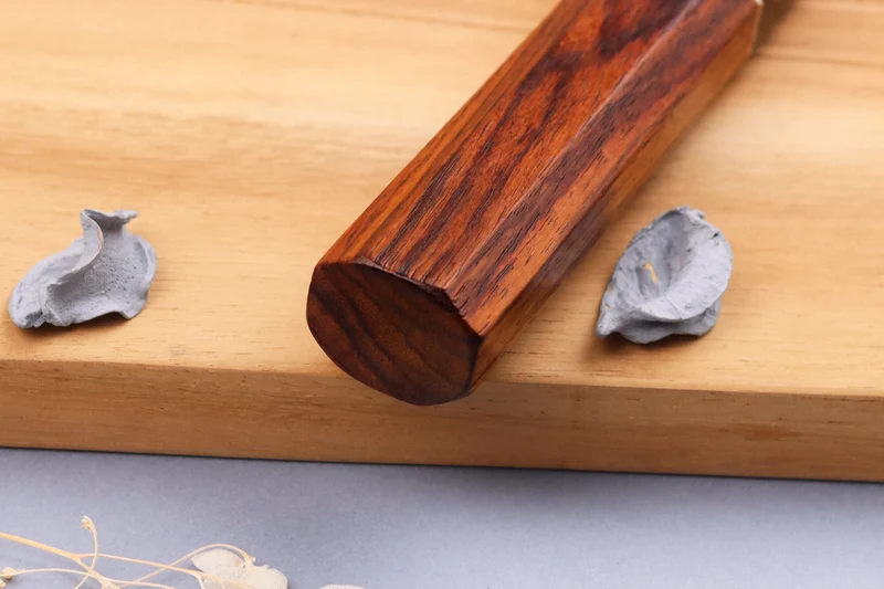 Couteau santoku 16,5cm japonais artisanal Yuzo Black Nashiji