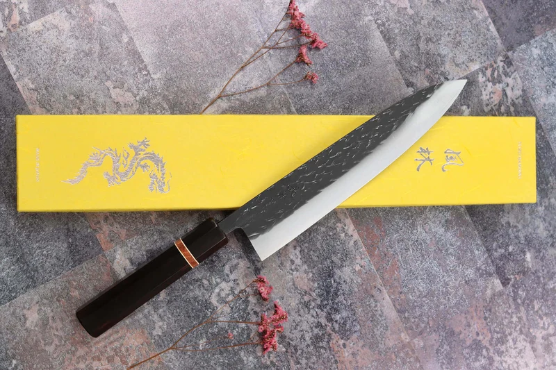 Couteau de chef 24cm japonais artisanal Yuzo Black SLD ébène et cognassier
