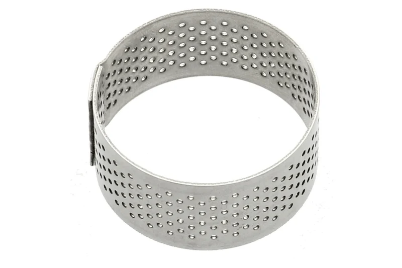 Mini moule perforé rond Mallard Ferrière pour petits fours en inox