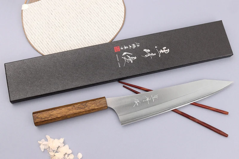 Couteau de chef 24cm japonais artisanal Yu Kurosaki Gekko San Maï