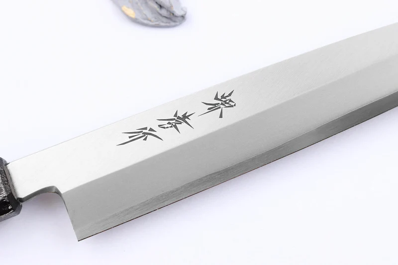 Couteau yanagiba japonais 21cm Sakai Takayuki Nanairo manche en résine ABS laquée