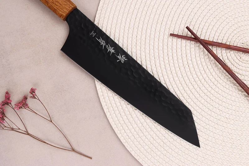 Couteau kiritsuke 19cm japonais Sakai Takayuki Kurokage VG10 manche en chêne brûlé