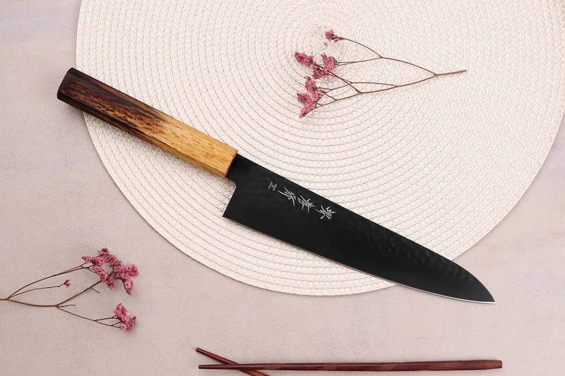 Couteau de chef 21cm japonais Sakai Takayuki Kurokage VG10 manche en chêne brûlé