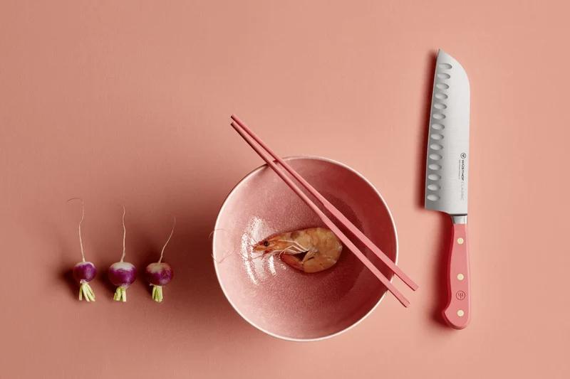 Couteau santoku Wusthof Classic Colour Coral Peach forgé lame alvéolée 17cm