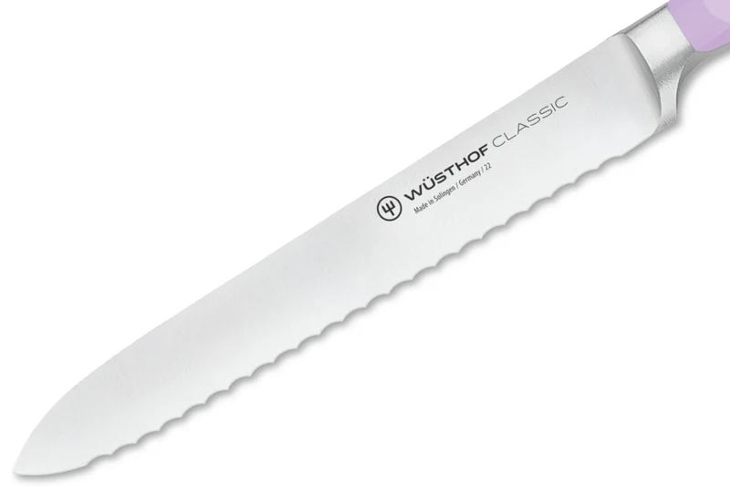 Couteau à saucisson Wusthof Classic Colour Purple Yam forgé lame crantée 14cm