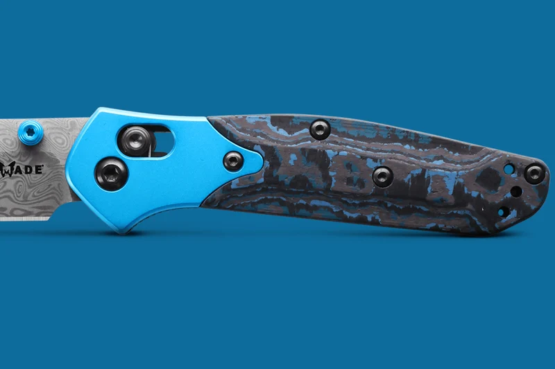 Couteau pliant Benchmade Mini Osborne 945-221 édition limitée lame damassée manche carbone 9,8cm