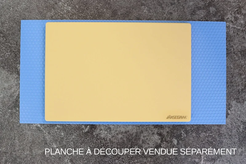 Tapis antidérapant bleu Hasegawa pour planche à découper