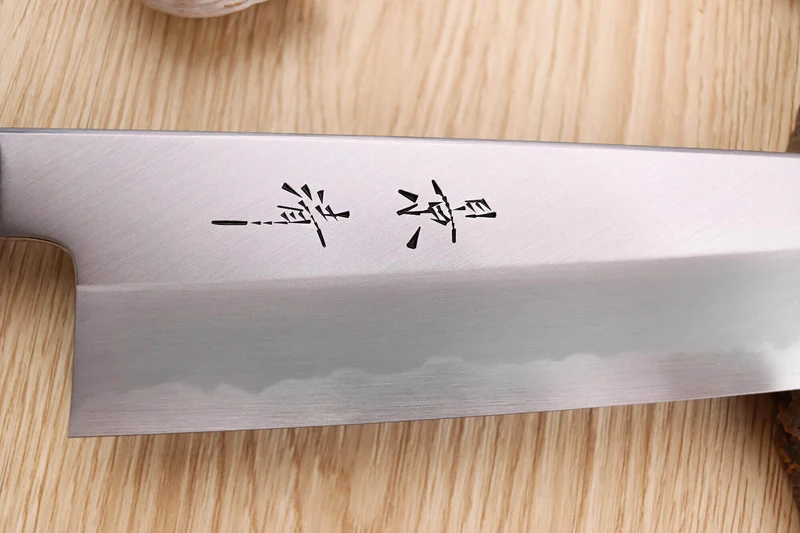 Couteau de chef japonais artisanal Kagekiyo Suri Urushi 21cm