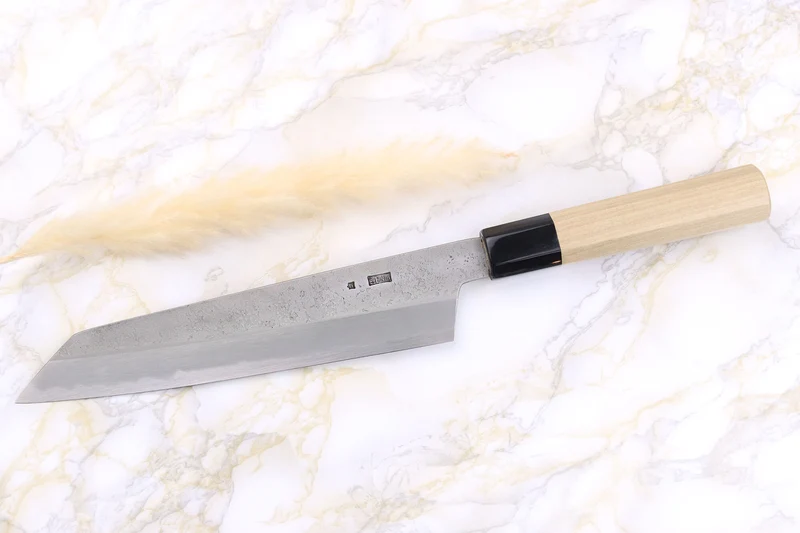 Couteau de chef kiritsuke 21cm japonais artisanal Sakai Kikumori Kikuzuki Rin