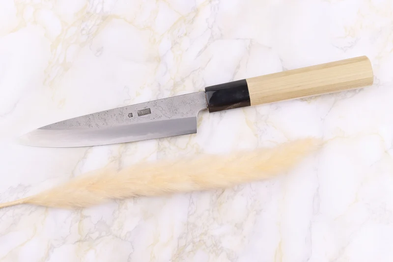 Couteau universel 15cm japonais artisanal Sakai Kikumori Kikuzuki Rin