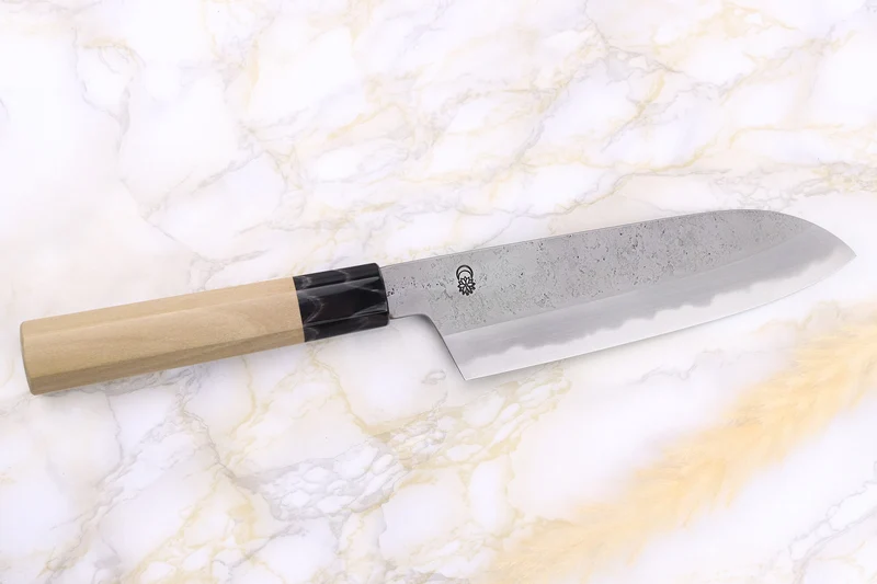 Couteau santoku 18cm japonais artisanal Sakai Kikumori Kikuzuki Rin