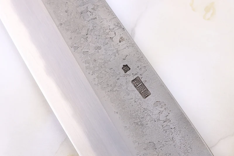 Couteau de chef 24cm japonais artisanal Sakai Kikumori Kikuzuki Rin