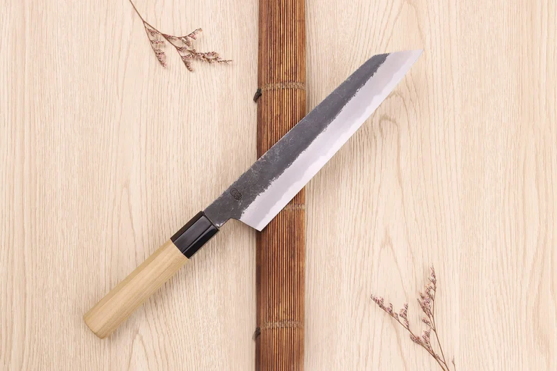 Couteau kiritsuke 21cm japonais artisanal Sakai Kikumori Kikuzuki Kuro