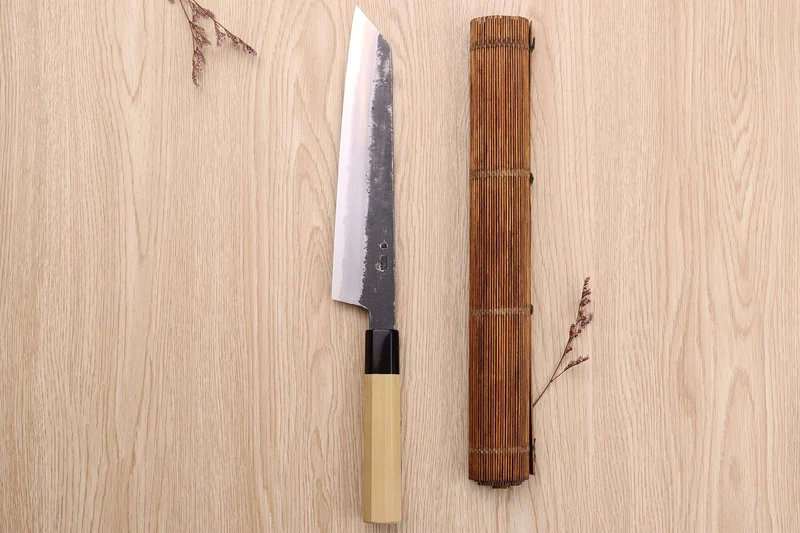 Couteau de chef kiritsuke 24cm japonais artisanal Sakai Kikumori Kikuzuki Kuro