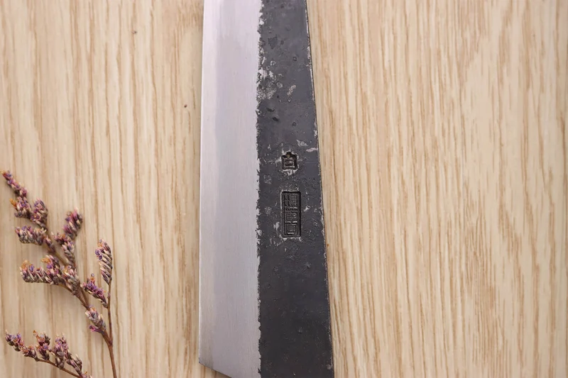 Couteau universel 15cm japonais artisanal Sakai Kikumori Kikuzuki Kuro