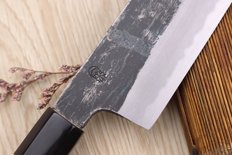 Couteau de chef 24cm japonais artisanal Sakai Kikumori Kikuzuki Kuro