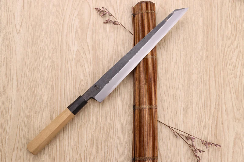 Couteau yanagiba kiritsuke 27cm japonais artisanal Sakai Kikumori Kikuzuki Kuro
