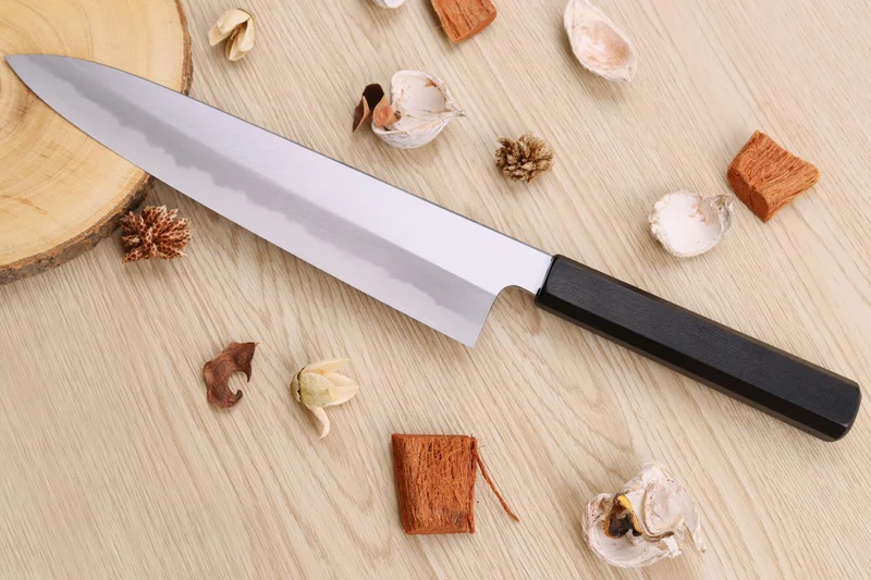 Couteau de chef japonais artisanal Kagekiyo Suri Urushi 24cm