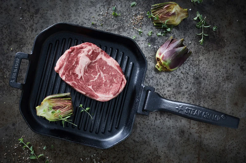 Poêle à griller Steak Champ en fonte 26x26x3,5cm