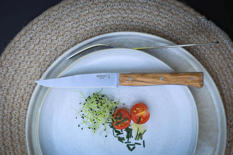 Coffret 4 couteaux de table Opinel Facette manche olivier lame 11cm inox lisse