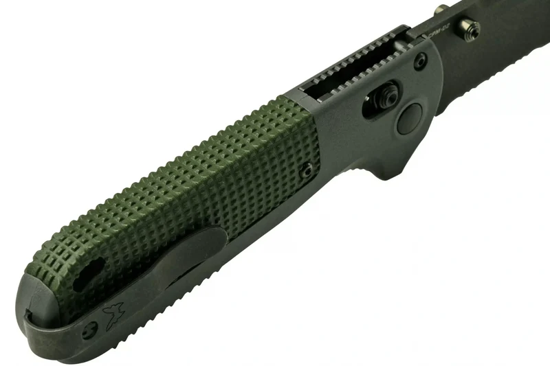 Couteau pliant Benchmade Redoubt 430SBK lame semi-dentelée manche Grivory gris/vert 12cm